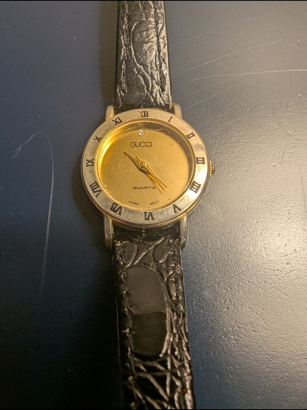 Vtg Gucci Gold Dial Black Leather Strap Watch Japan Mvmt